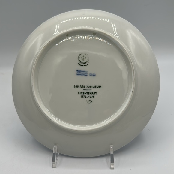 Royal Copenhagen Collectors Plate BICENTENARY 1775-1975 - Picture 2 of 3